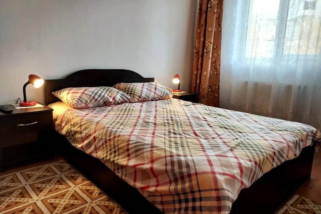 Spacious Flat, With Free Parking & Air Conditioning Floreşti Exteriör bild
